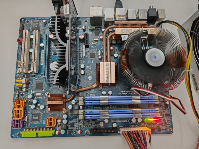 GIGABYTE GA-EX38-DQ6 Intel X38 Chipsetes ATX Alaplap – LGA 775, DDR2 Memória, Dual GigaLAN