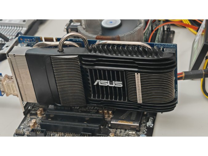 Asus 9600GT SILENT 1GB Videokártya