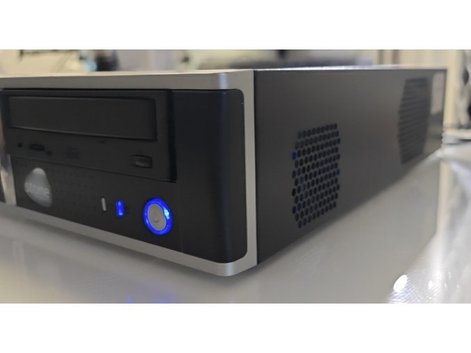 Stone SFF Gépház 250W FSP 80+ tápegységgel