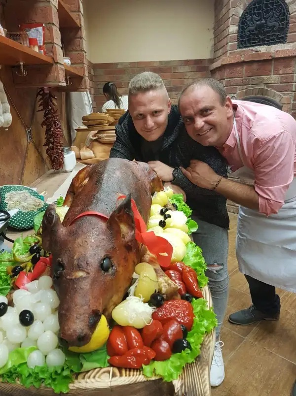 Pečené prasiatko na čiernom pive