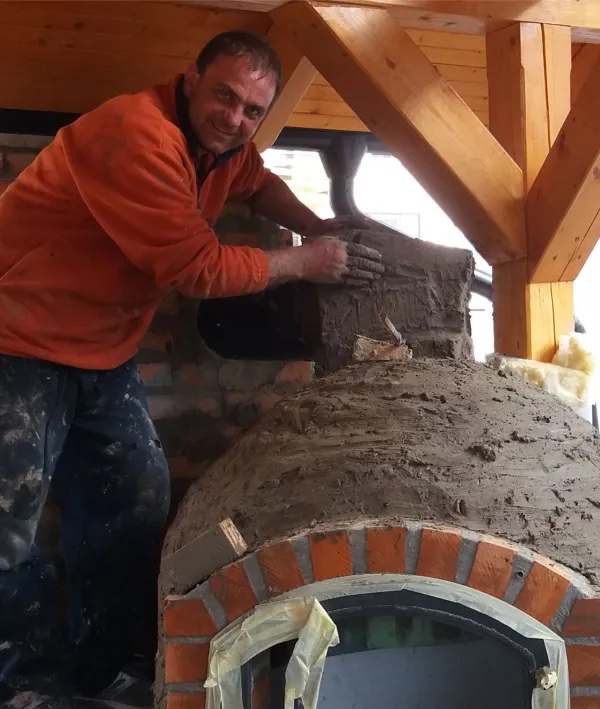 Ten, koho sa raz dotkne dym z pece, vykročí na cestu svojich predkov. Ako som sa stal Pecmaniakom?