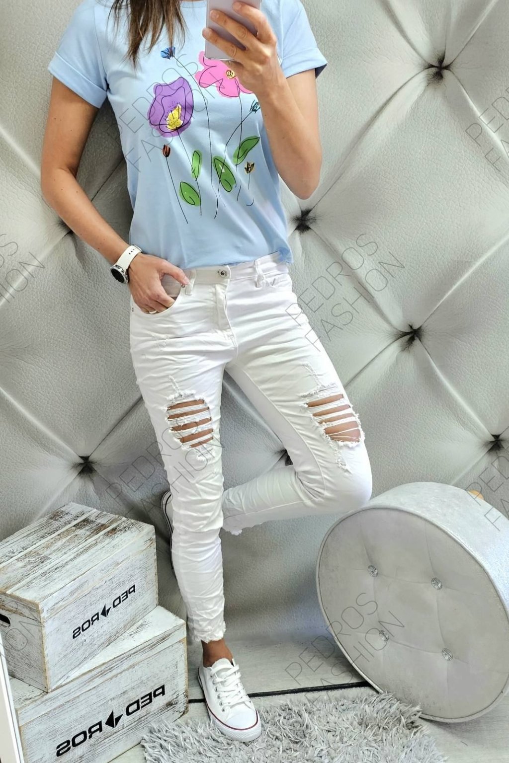 Trendy dámské jeansy trhané bílé pružné