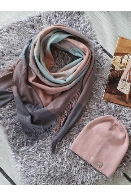 sladěný set čepice a maxišátku tip na dárek do růžova do mentolové barvy