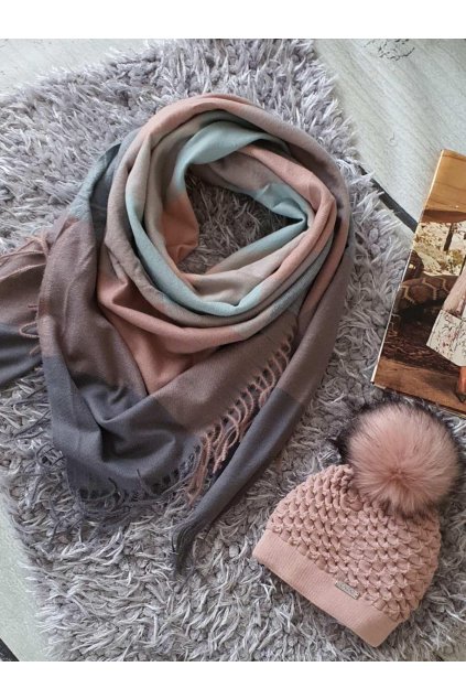 sladěný set čepice a maxišátku do růžova a mentolové barvy tip na dárek
