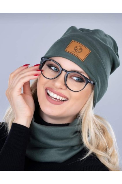 Trendy dámský sladěný set čepice a šály tunel khaki