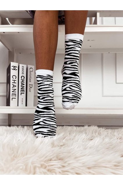 Trendy dámské dárkové ponožky bílo černé zebrované