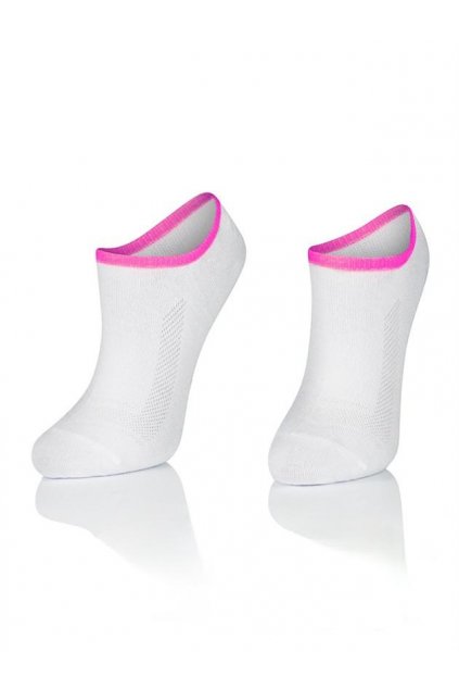 bílé kotníčkové ponožky