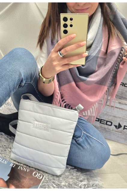 SLADĚNÝ SET KABELKY A ŠÁTKU TIP NA DÁREK PRO ŽENU ŠEDÁ