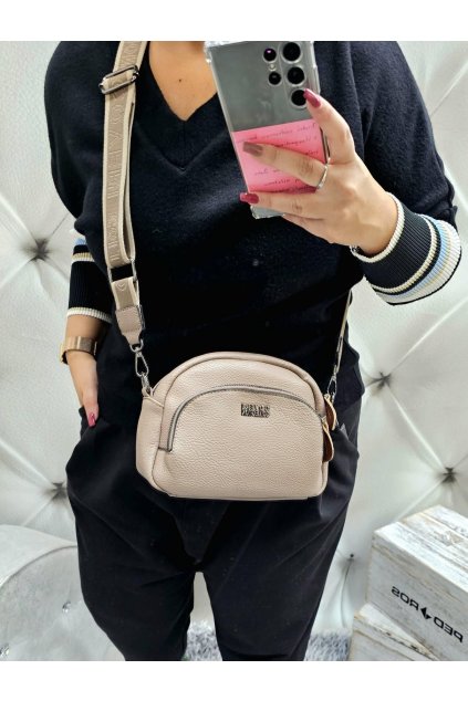 Trendy damské koženkoé crossbody coveri béžové