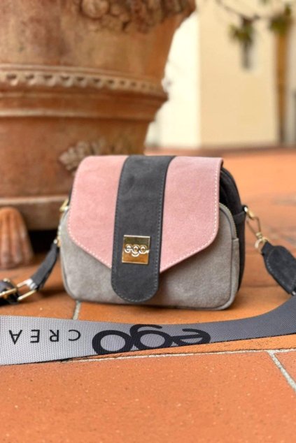 Trendy dámská kabelka Ego z přírodní kůže semiš sedá s růžovou klopnou