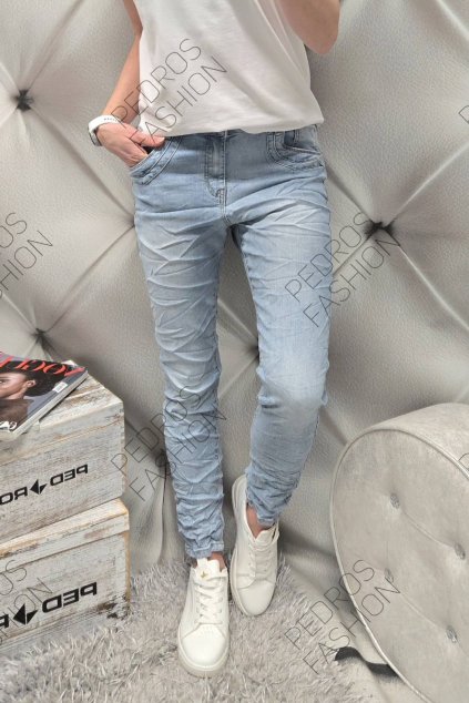 jeans baggy světle modré trendy