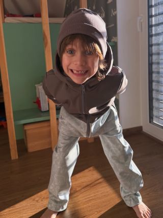 Haló! Ty tam 🫵. I pro kluky máme nový jarní vzor 🦌🍀🙋🏻‍♀️