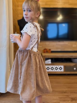 Rostoucí manšestrové šaty 😍 . Láska na první pohled. #slowfashion #vyrobenovcesku #proholky #saty #ceskavyroba