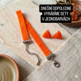 Dnešní odpoledne vyrábíme sety (náramek + náušnice) v jednobarvách. Co jim říkáte? #pehucraft #handmadecz #jewelry #miyuki