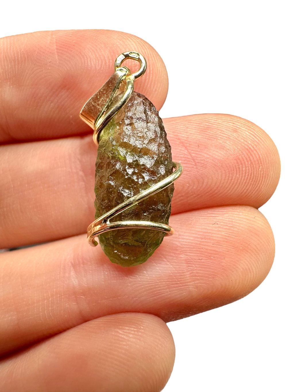 Zlatý vltavínový přívěsek 1,9g