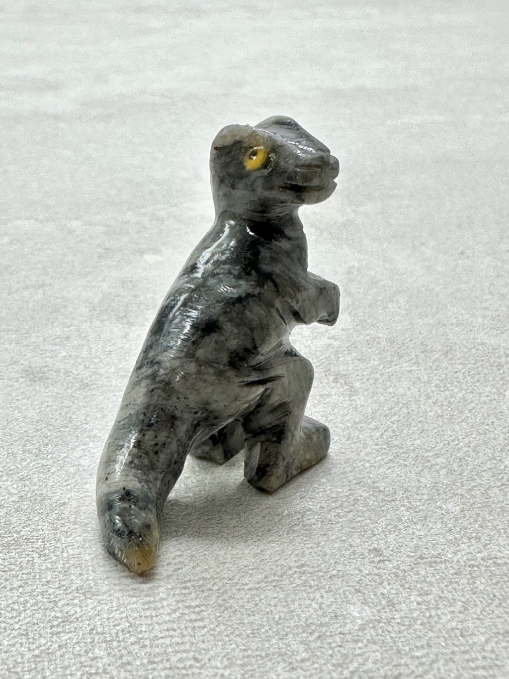 Tierchen aus Speckstein – Dinosaur