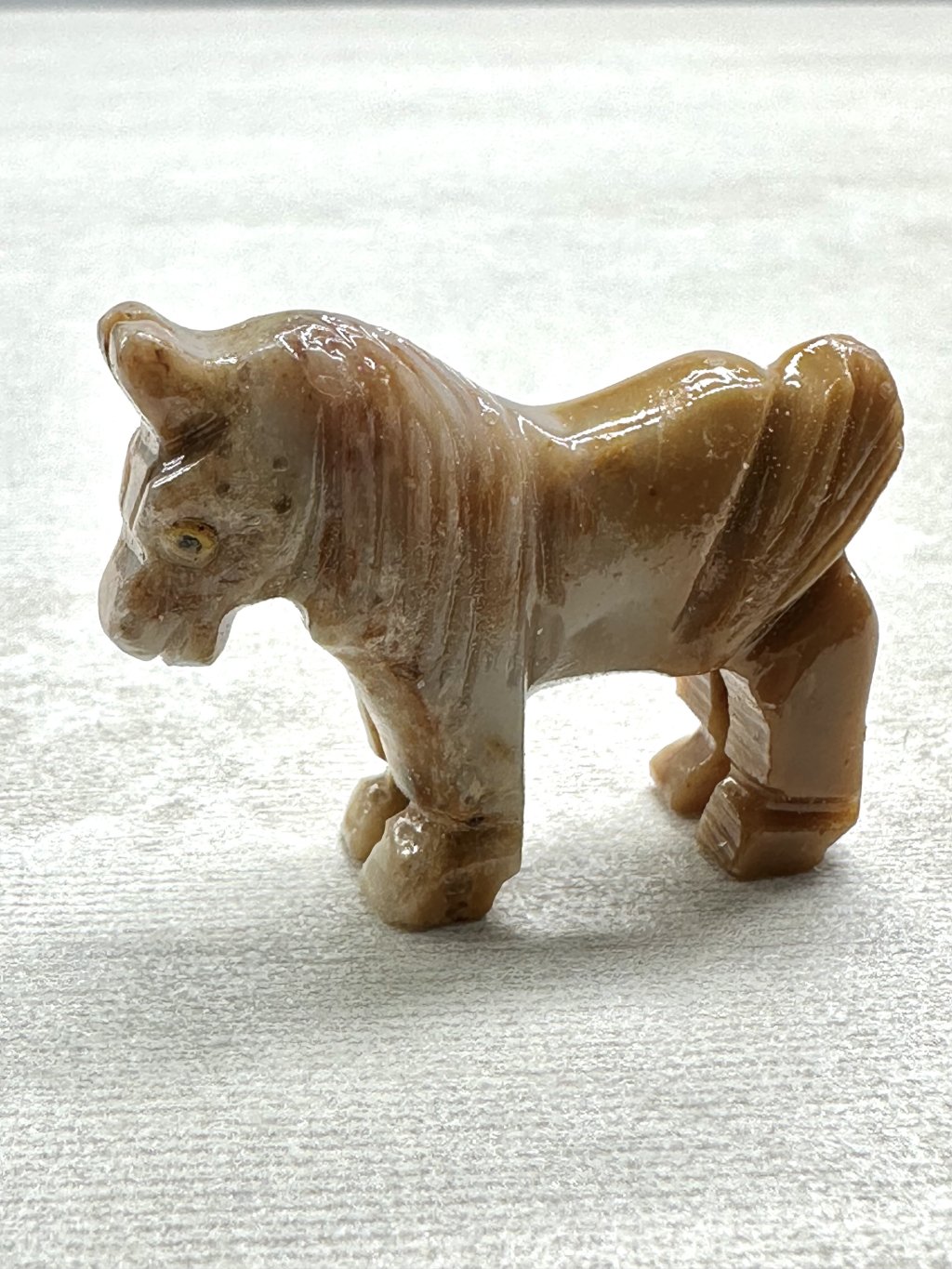 Tierchen aus Speckstein – Pferd
