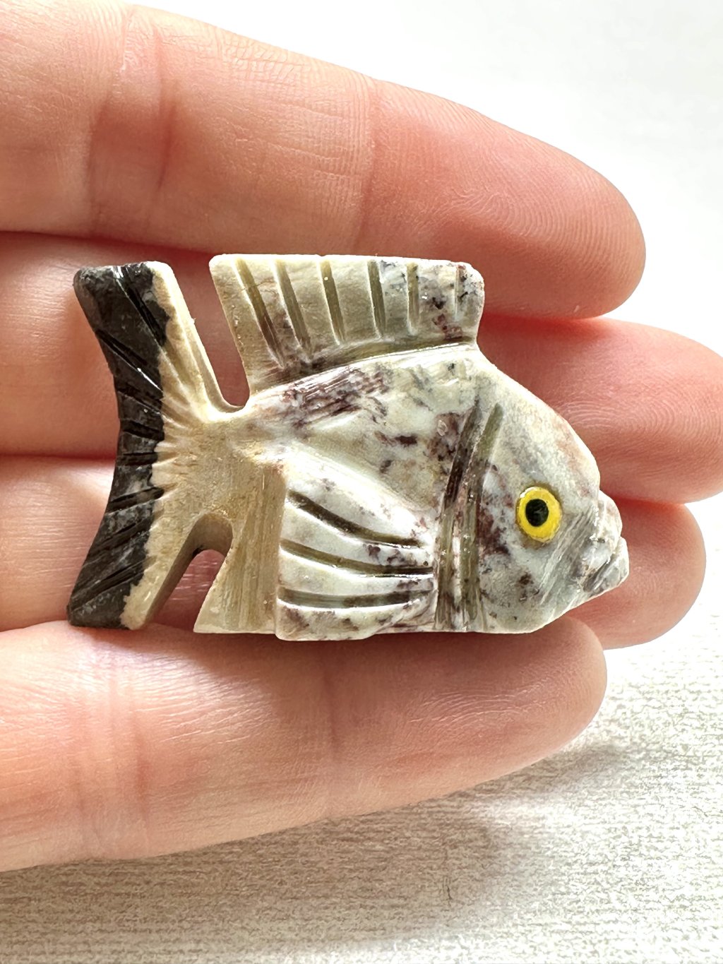 Tierchen aus Speckstein – Fischchen