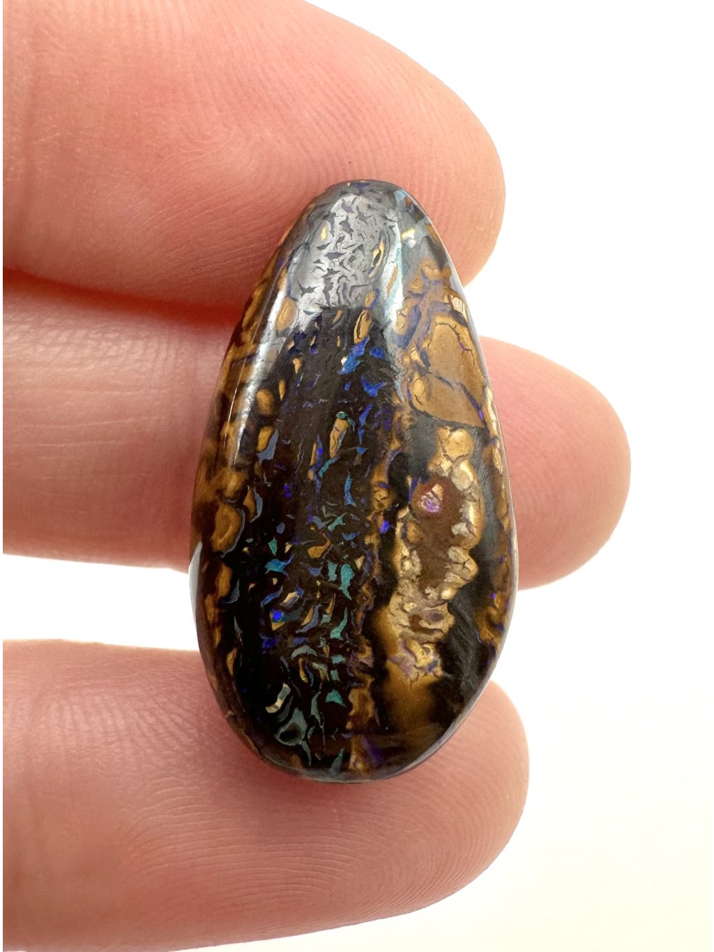 Boulder Opal 24,6ct – Cabochon – Queensland, Australien