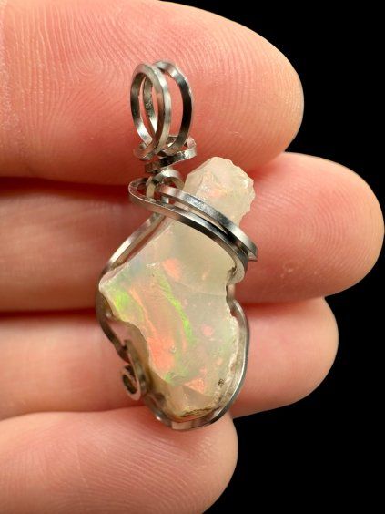 Precious opal pendant