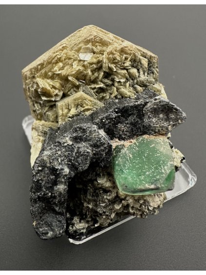 Paragonite, Schorl, Fluorite – Erongo, Namibia