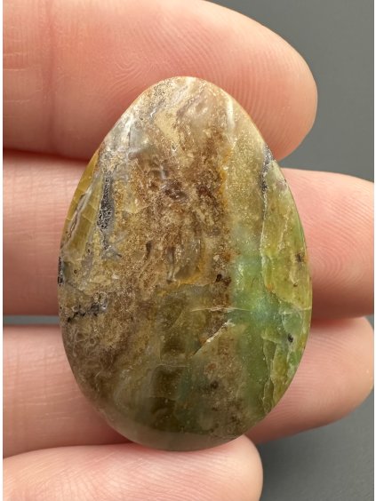 Versteinertes opalisiertes Holz mit natürlichem Kupfer – Westjava, Indonesien
