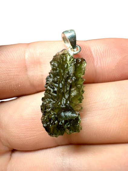 Stříbrný vltavínový přívěsek 2,8g