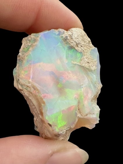 Precious opal – Welo, Ethiopia