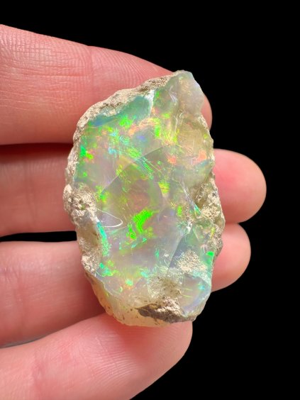 Precious opal – Welo, Ethiopia