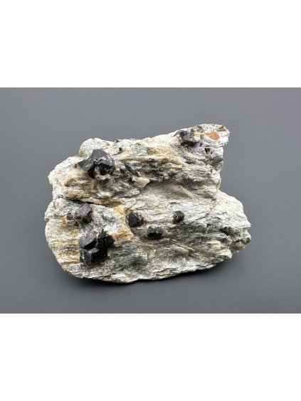 Garnet (Almandin) – Annaquelle-Petrov nad Desnou, CZ