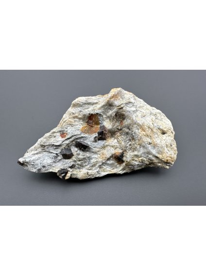 Garnet (Almandin) – Annaquelle-Petrov nad Desnou, CZ