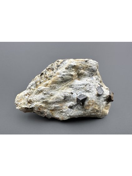 Granát (Almandin) – Annaquelle-Petrov nad Desnou, ČR