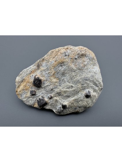 Granat (Almandin) – Annaquelle-Petrov nad Desnou, CZ