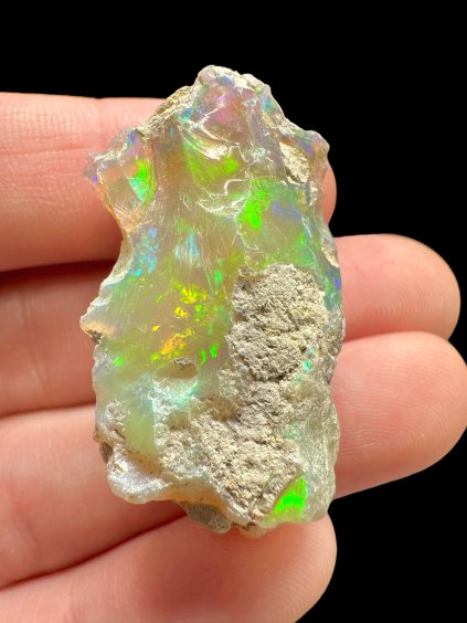 Precious opal – Welo, Ethiopia