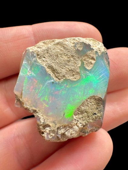 Precious opal 40ct – Welo, Ethiopia