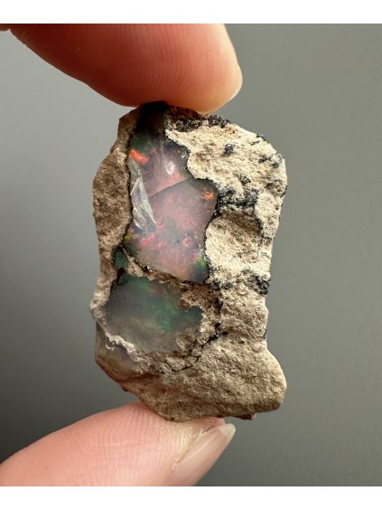 Precious opal 30ct – Welo, Ethiopia