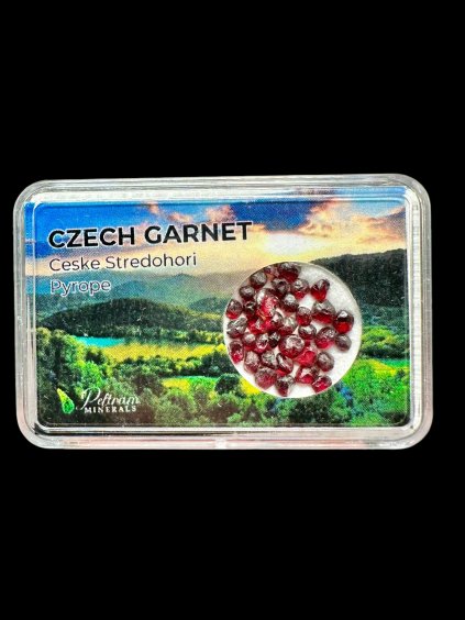 Böhmischer Granat (pyrop) in der Box – Ceske Stredohori, CZ