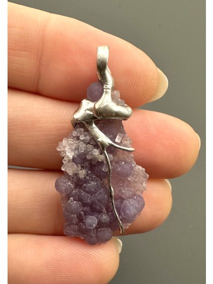 Grape chalcedony pendant