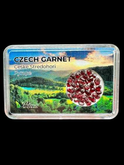 Böhmischer Granat (pyrop) in der Box – Ceske Stredohori, CZ