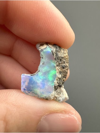 Precious opal 7ct – Welo, Ethiopia