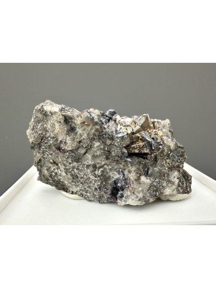 Molybdenite, Quartz – Krupka-Knöttel, CZ