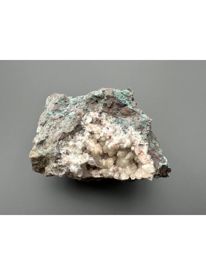 Calcit, Amethyst – Studenec u Jilemnice, CZ
