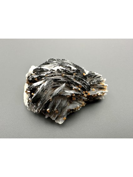 Vanadinit s barytem a manganovými solemi – Maroko