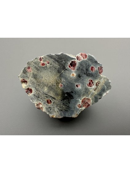 Garnet (Almandin) – Merunice, CZ