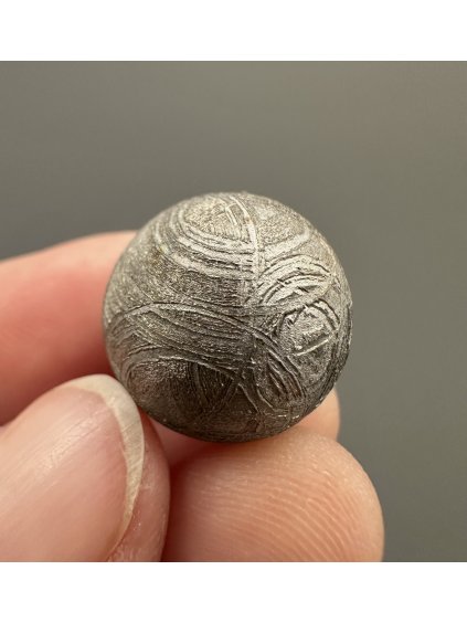 Meteorit Muonionalusta kulička 1,5 cm – Norrbotten, Švédsko