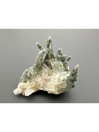 Crystal with oxide and chlorite – Santander, Colombia