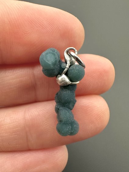 Traubenchalcedon Anhänger