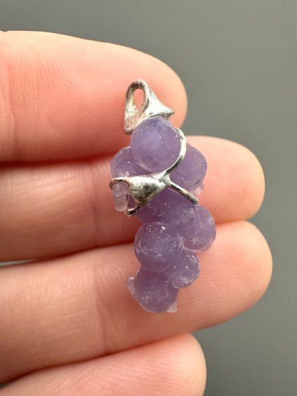 Grape chalcedony pendant