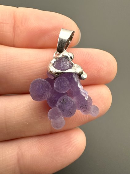Traubenchalcedon Anhänger
