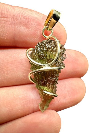 Gold moldavite pendant